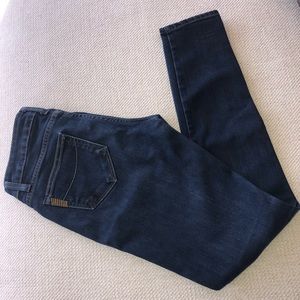 Paige Verdugo Skinny Jeans. Size 26.